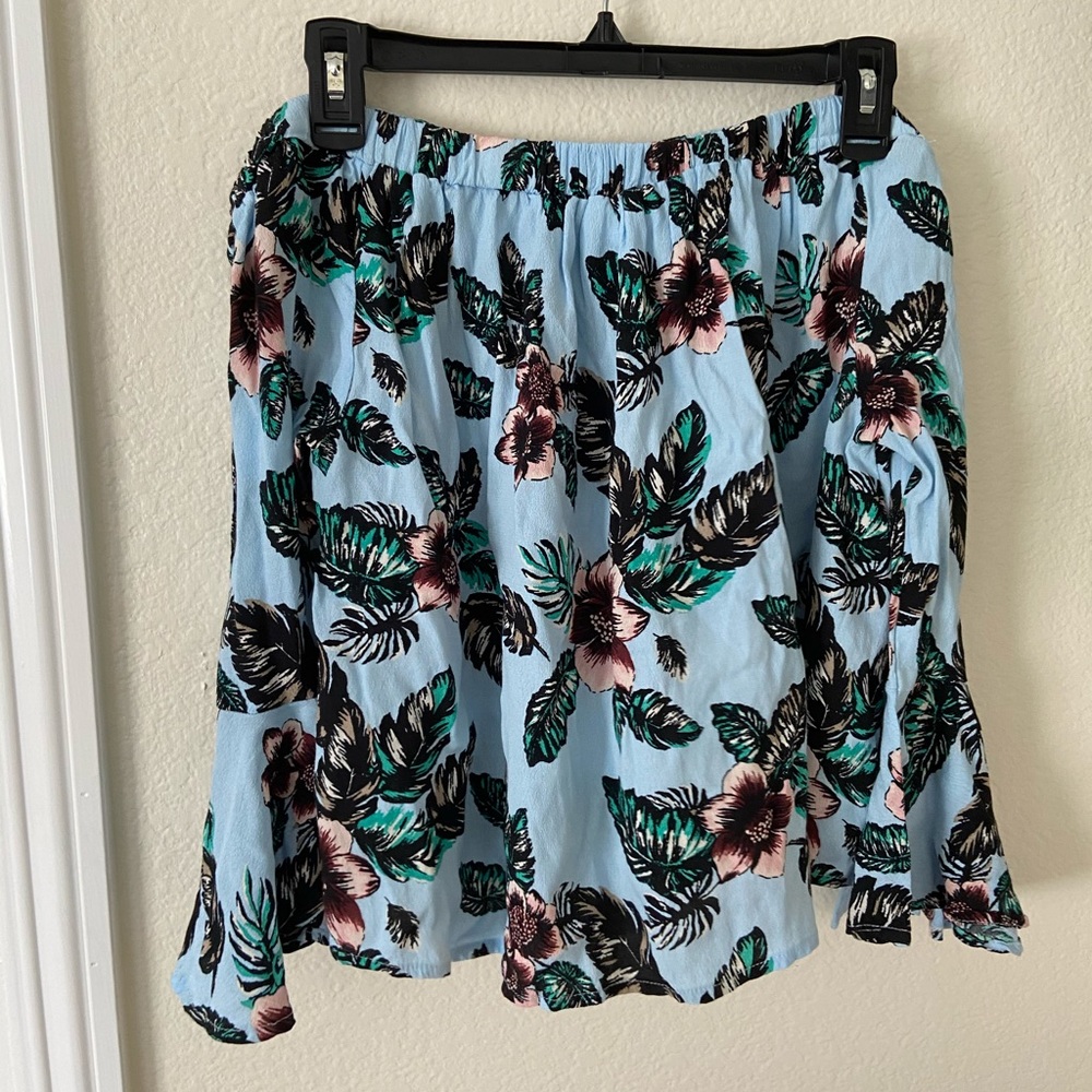 Forever 21 tropical floral off-the-shoulder top